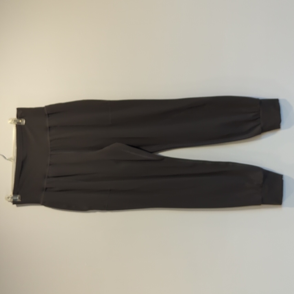 Athleta Salutation Joggers Sz. Medium